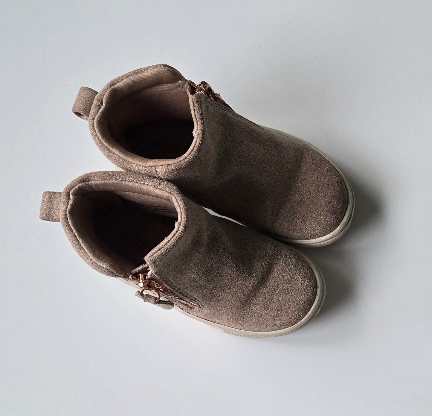 Maggie & Zoe size 8 Shoes