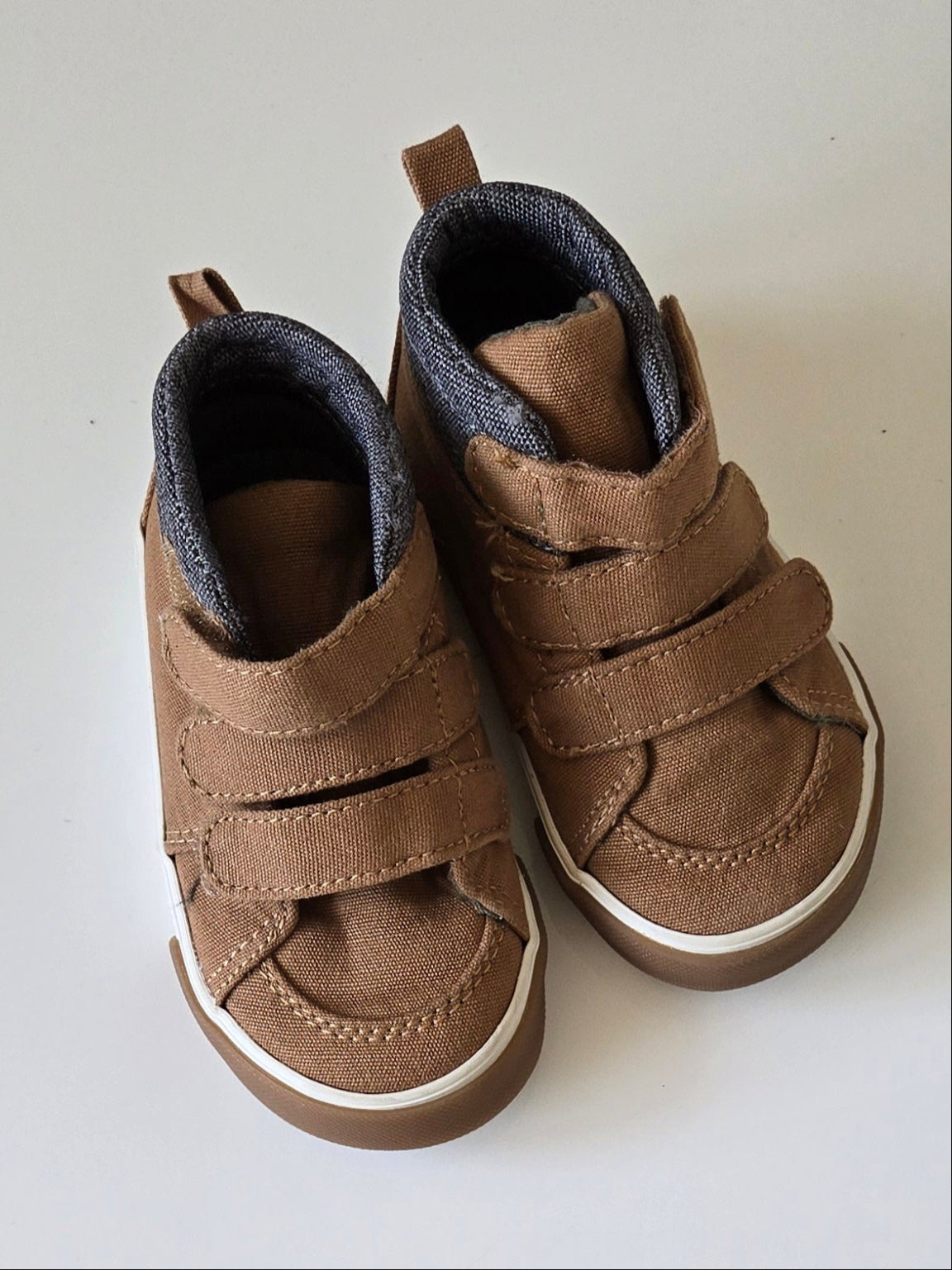 Old Navy Shoes size 5