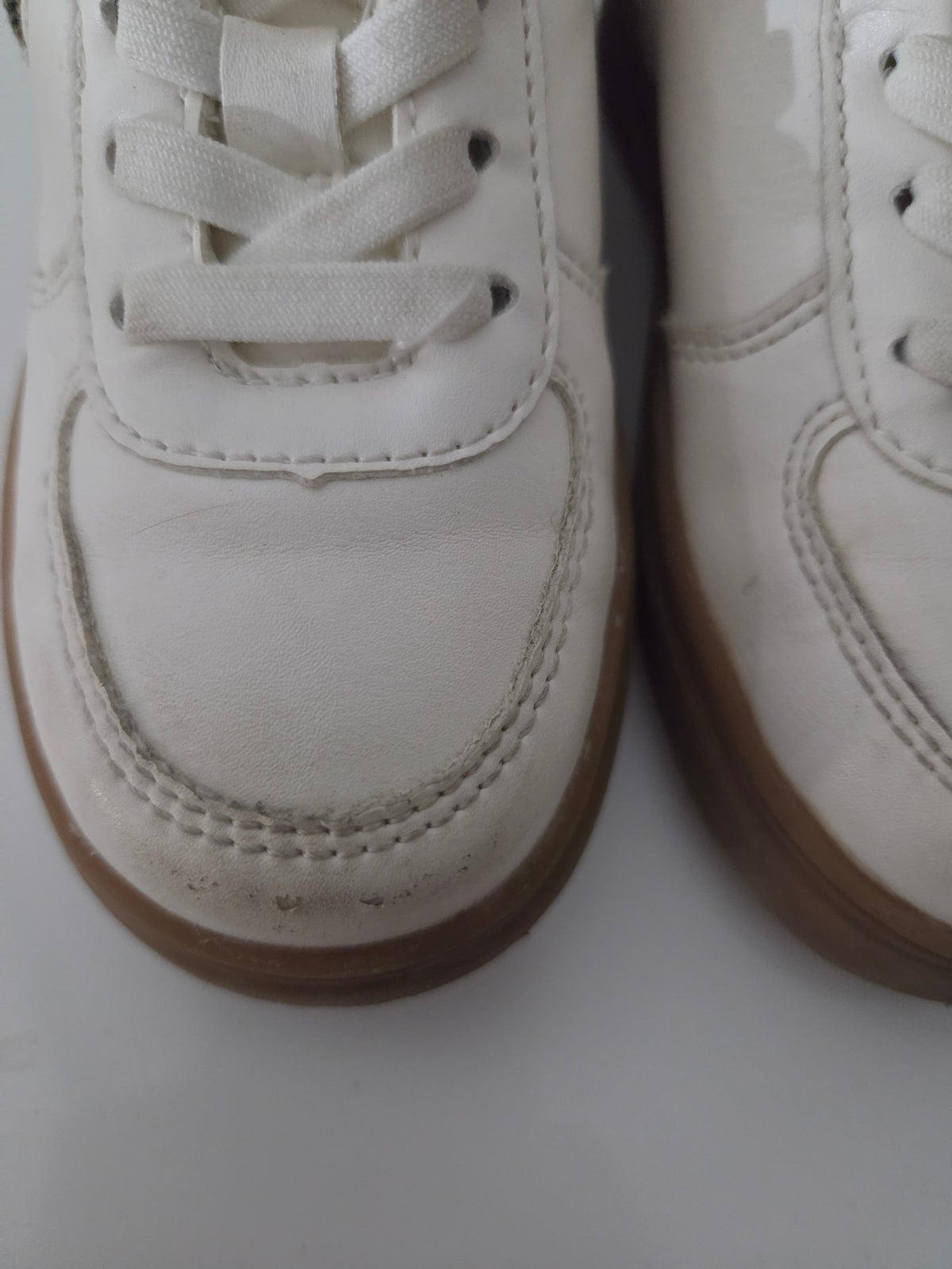 Old Navy size 8 (toddler) Shoes *