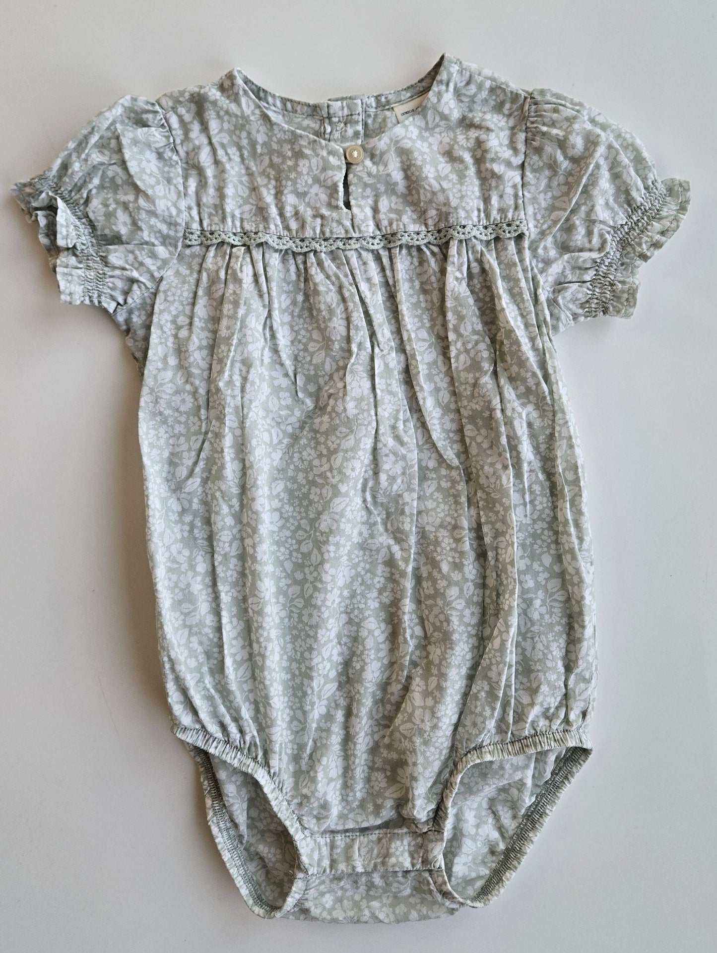 Baby B'gosh 12m Romper