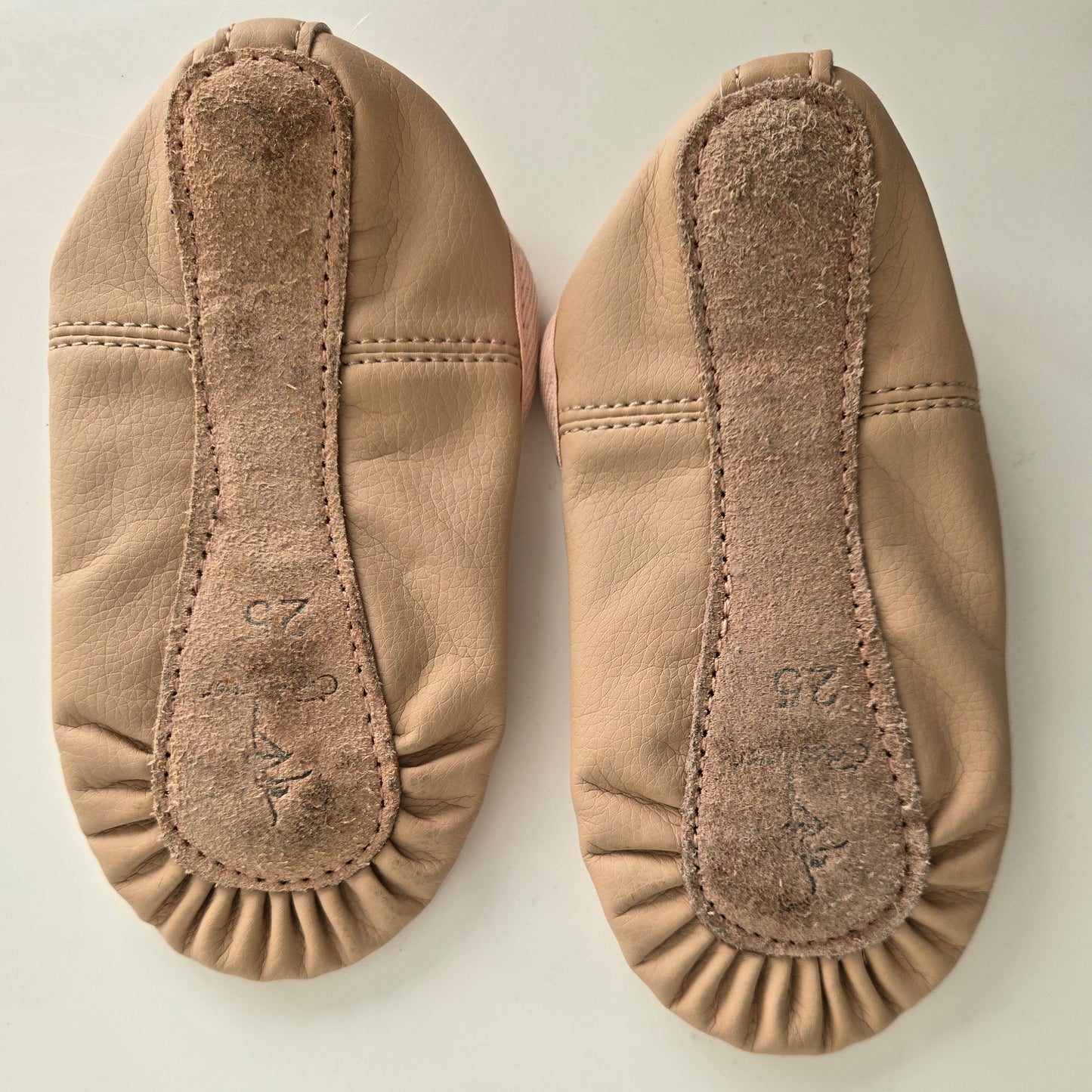 Ballet shoes size 25/8US