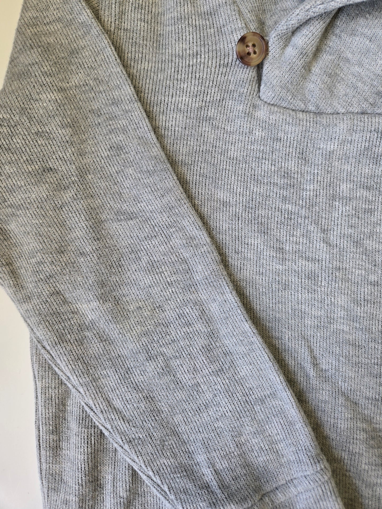 GAP Sweater size 5T *