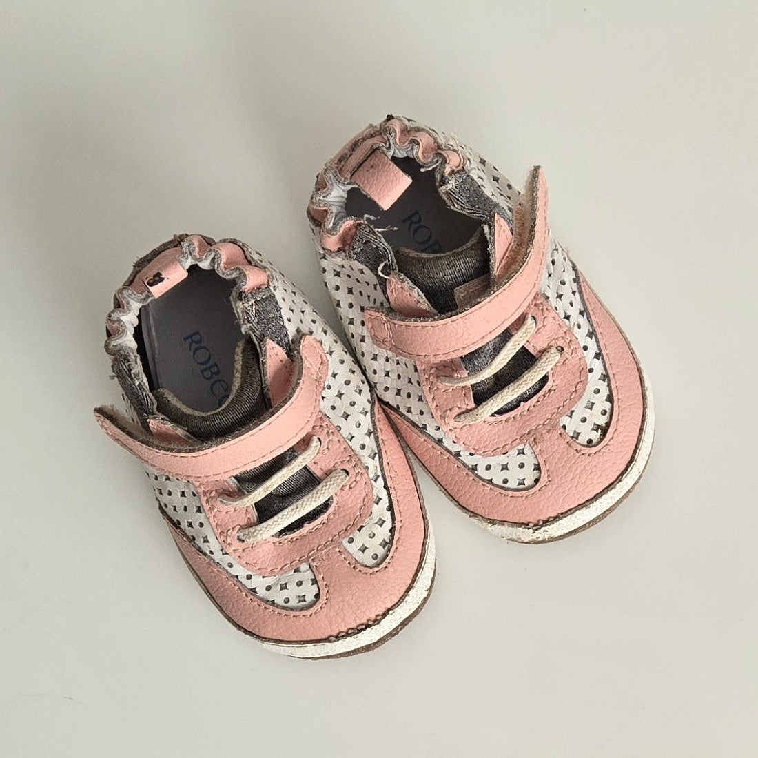 Robeez 3-6 month Shoes *