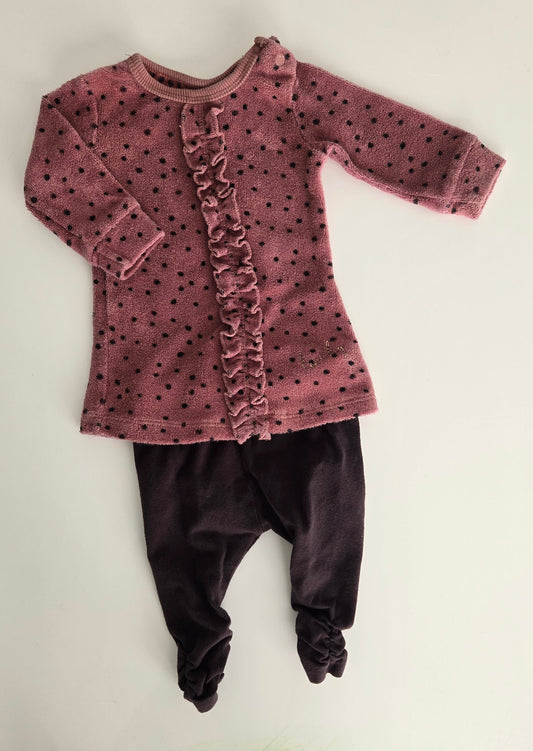 Dirkje 1 month Outfit *