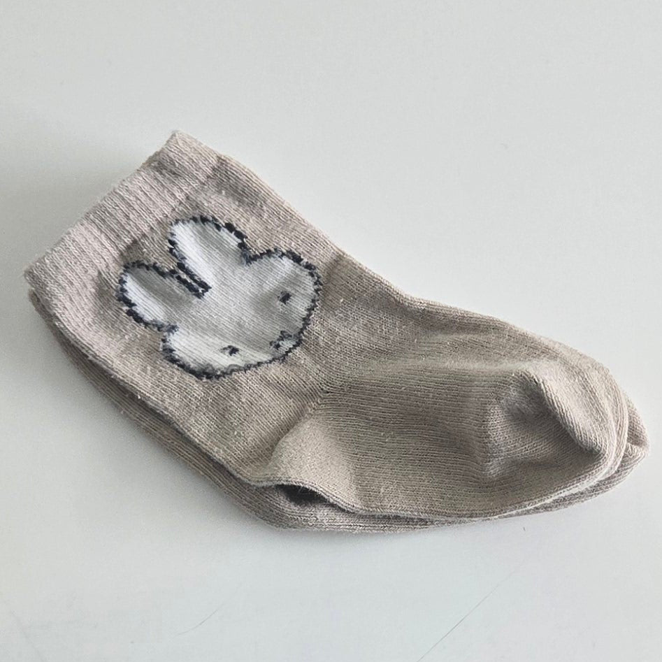 Socks compare to 12-24 months