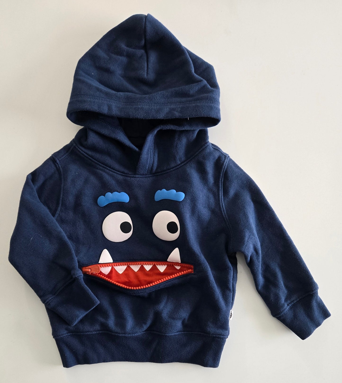 GAP Sweater size 18-24 month