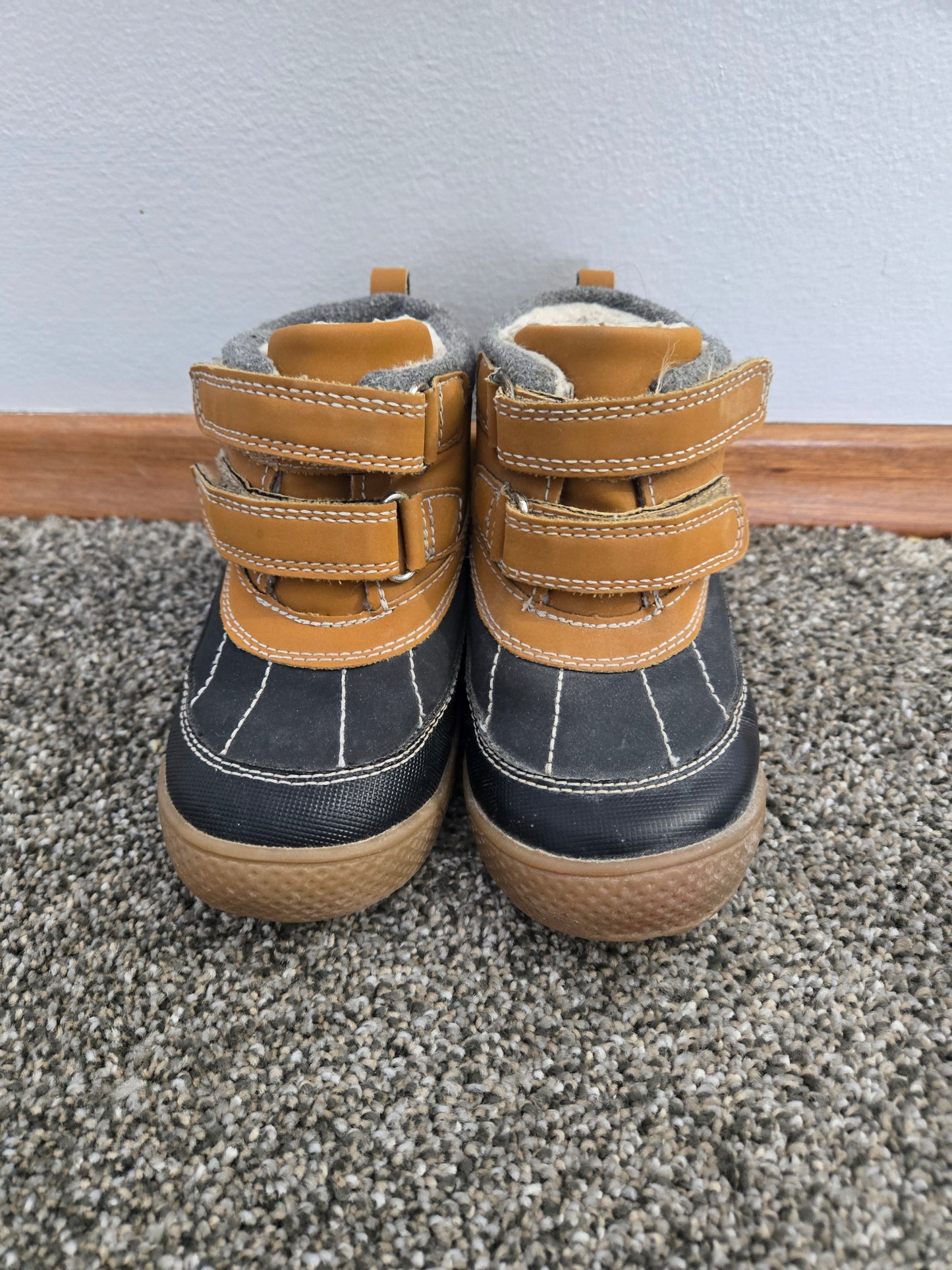 Joe Fresh size 8 Boots *