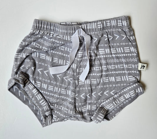 Jax + Lennon Aztec shorts size 6 to 12m