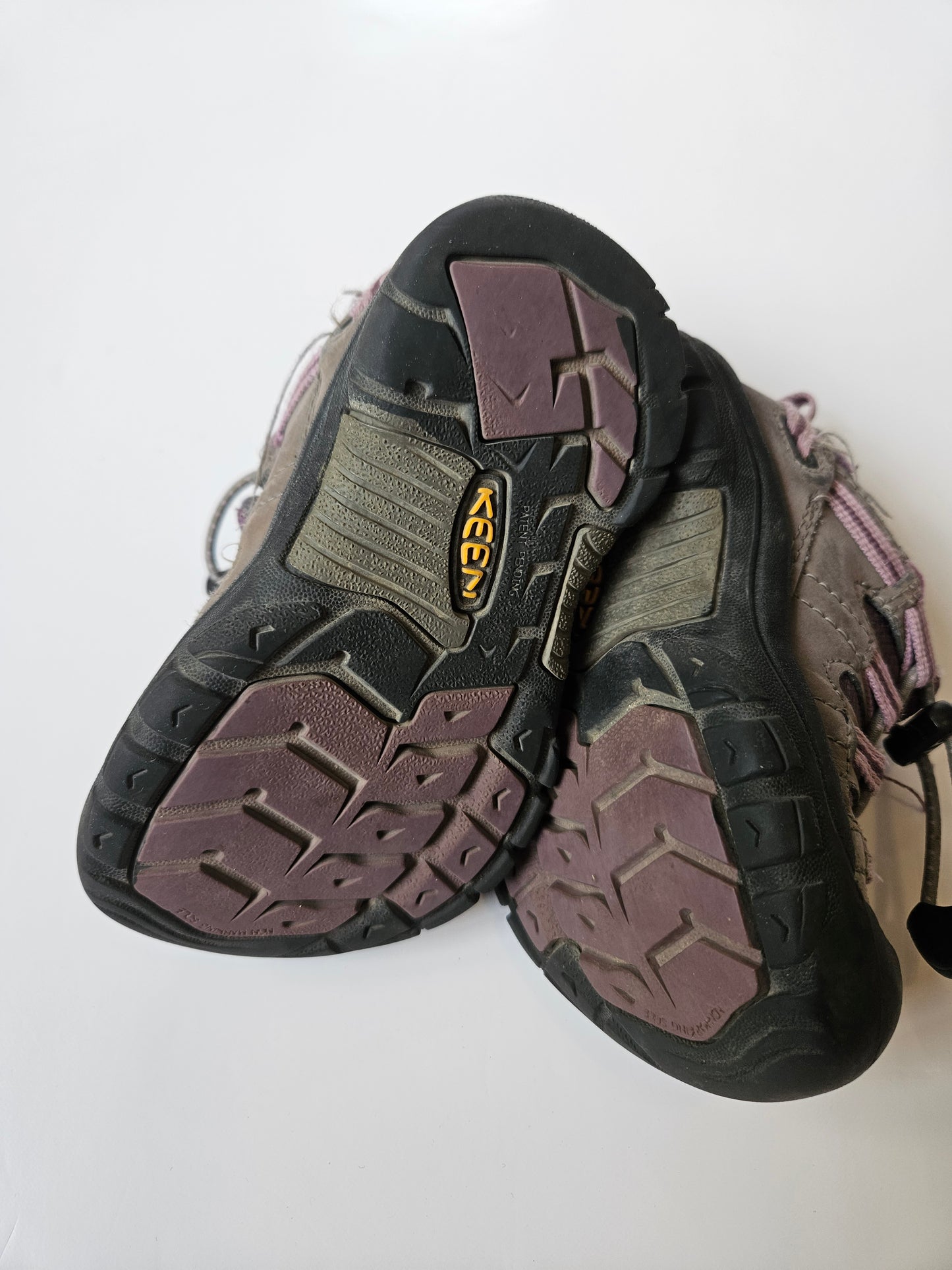 KEEN hiking shoes US 8