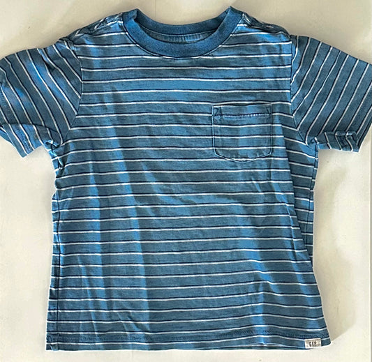 Gap tshirt 5T