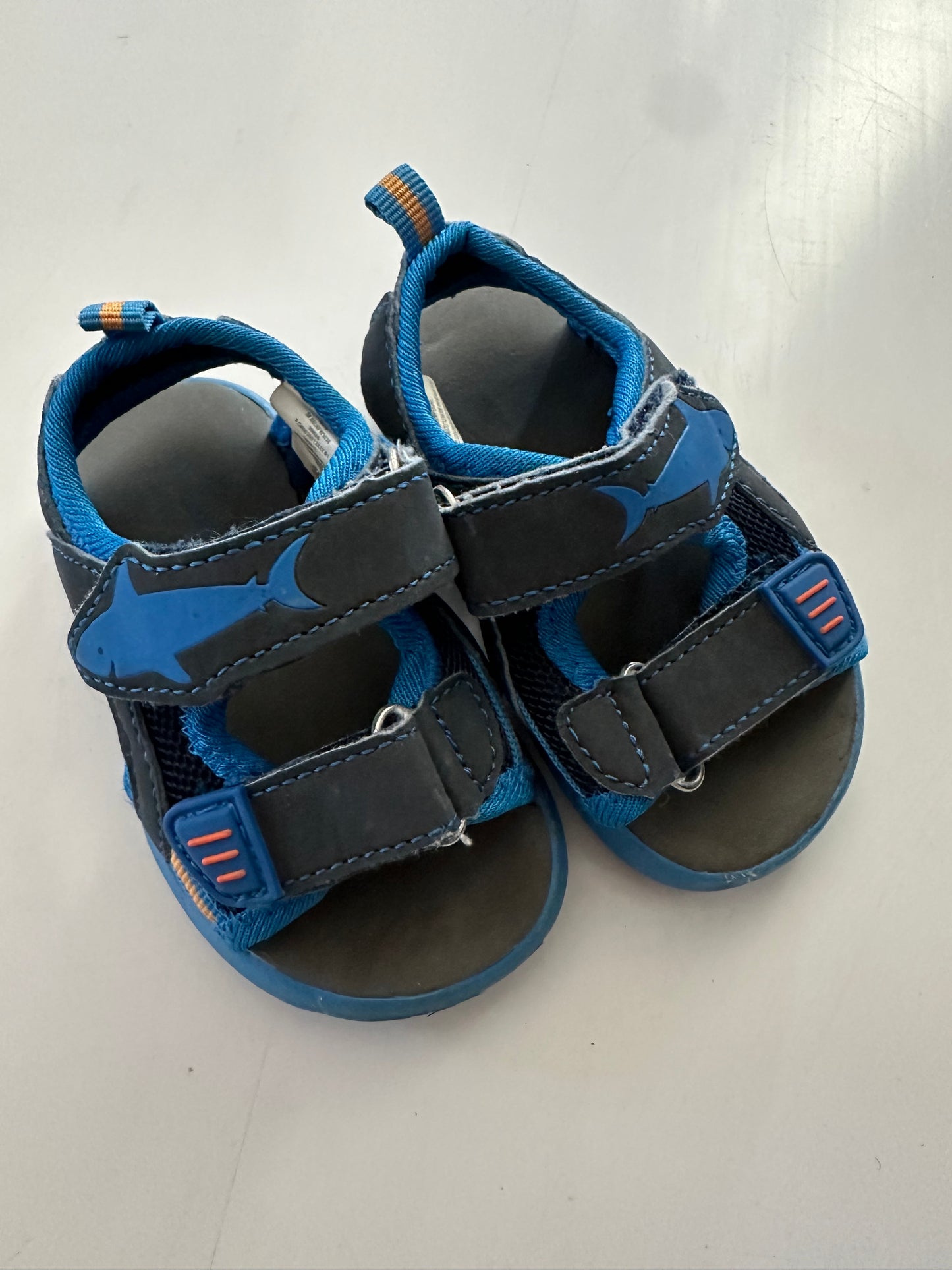 Boys sandals size 5