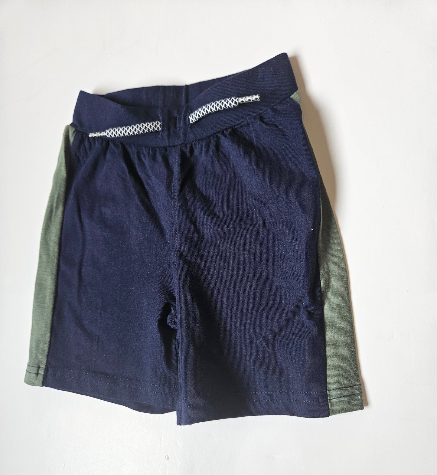 Dirkje navy shorts size 92/2Y