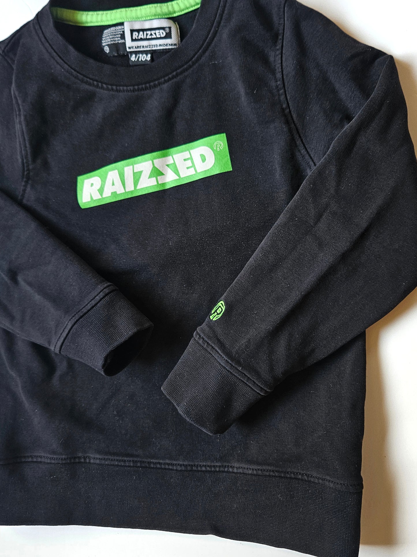 Raizzed black top size 4T