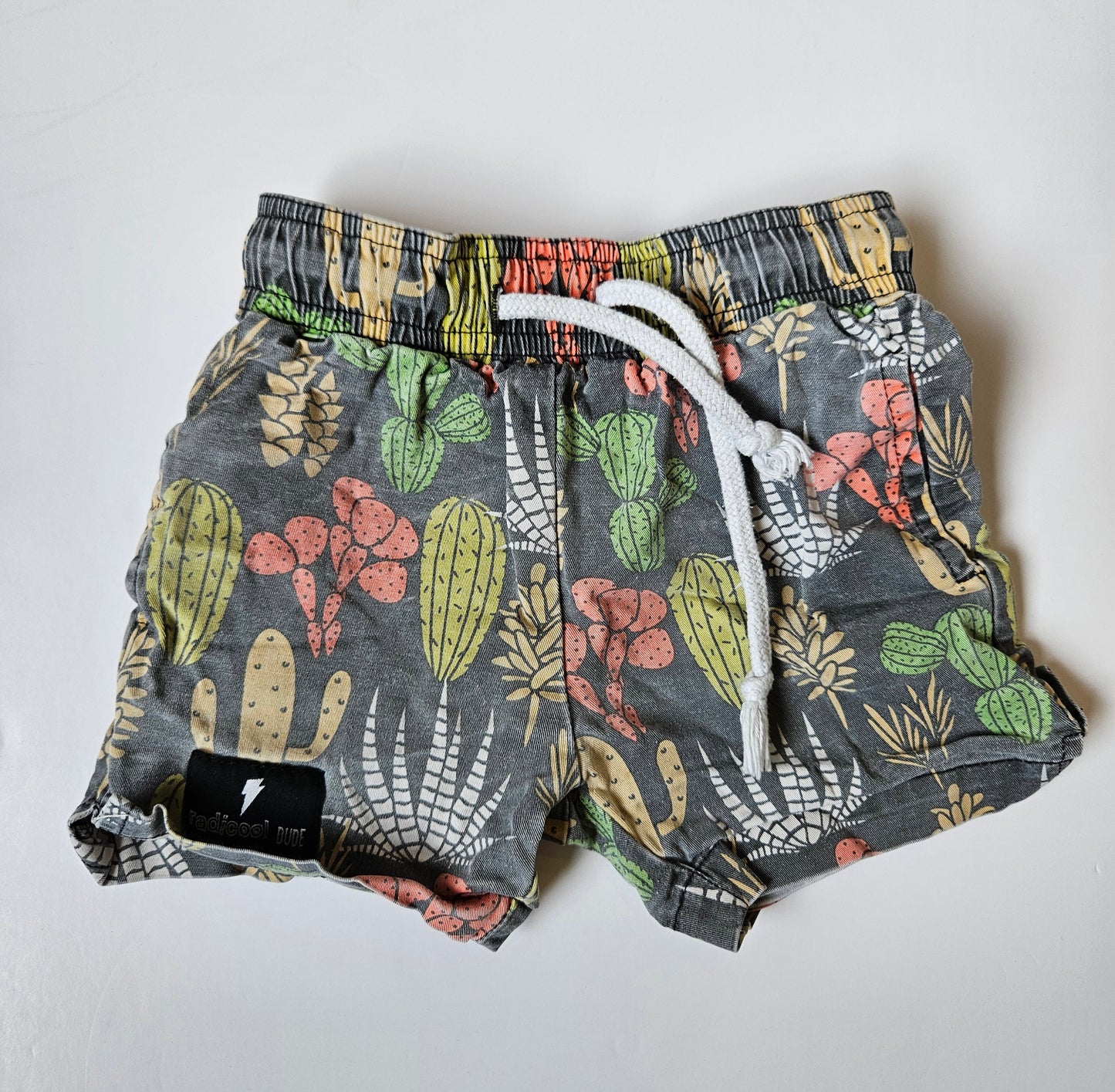 Radicool Dude tropical shorts size 1t