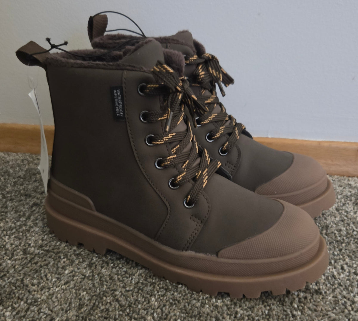 NWT H&M US2 Waterproof Boots