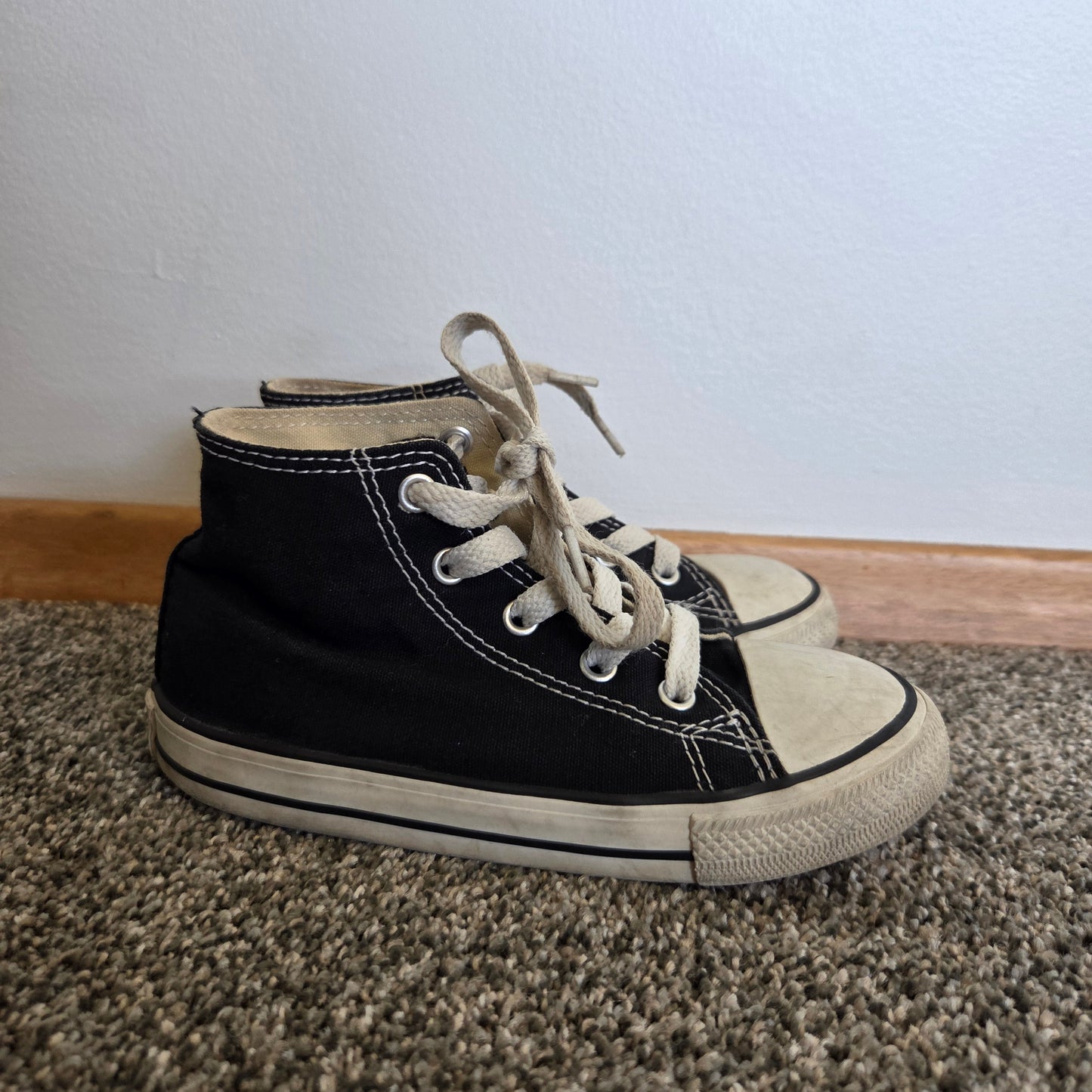 Converse Sneakers size US10
