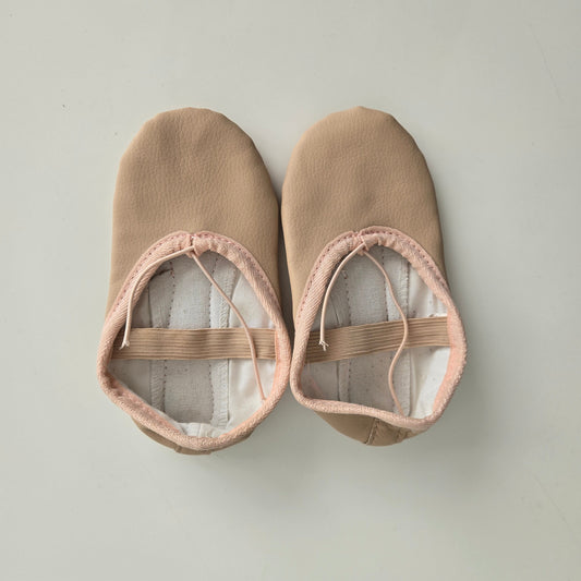 Ballet shoes size 25/8US