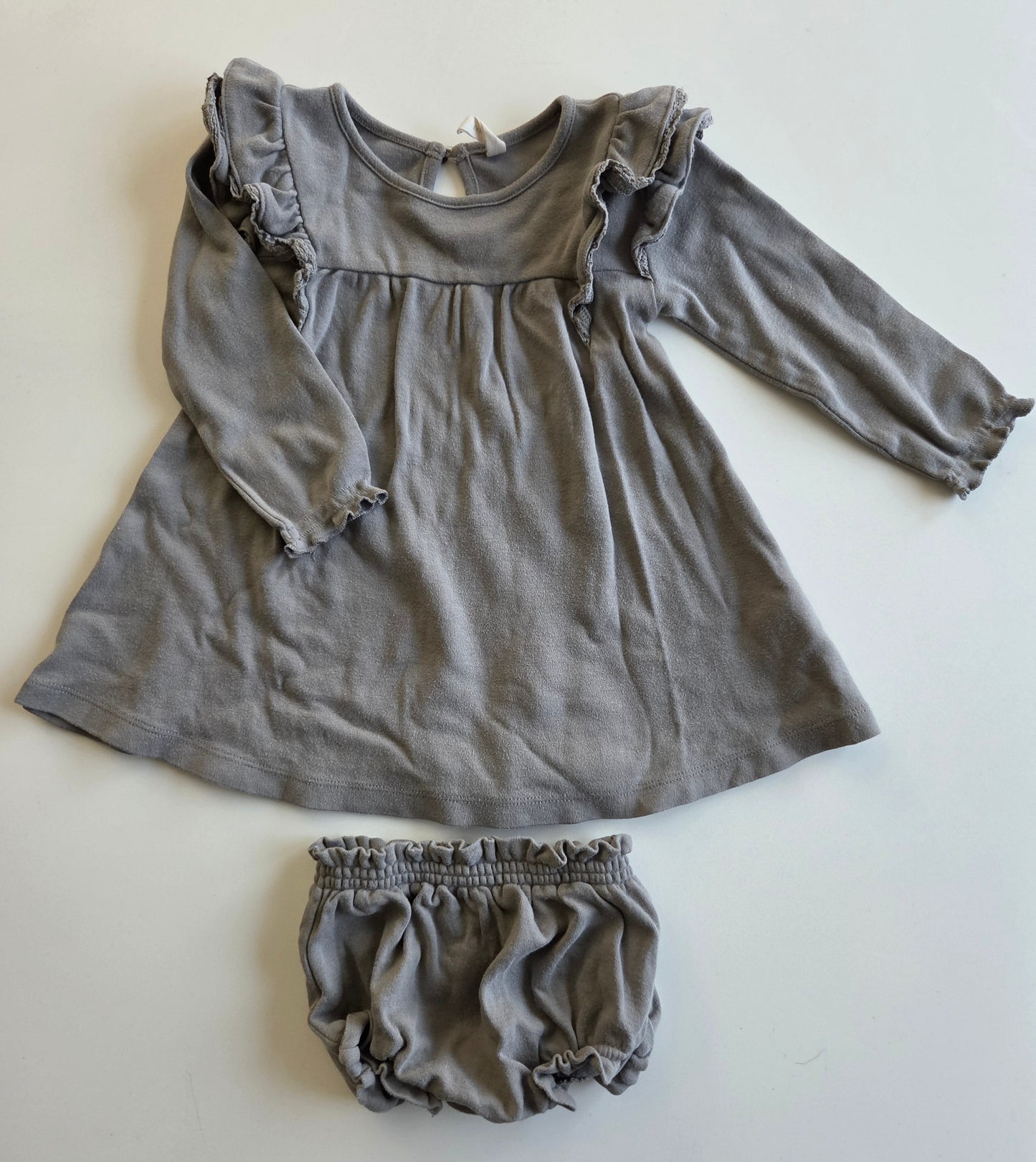 Quincy Mae Dress and Bloomers 12-18m *