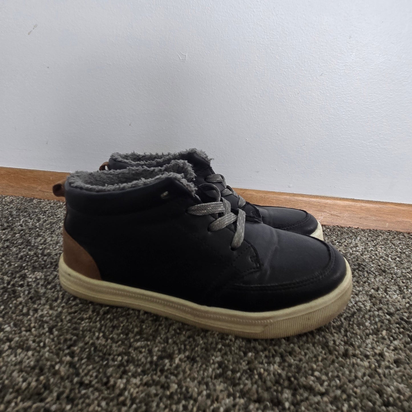 Oshkosh Shoes size  US 1