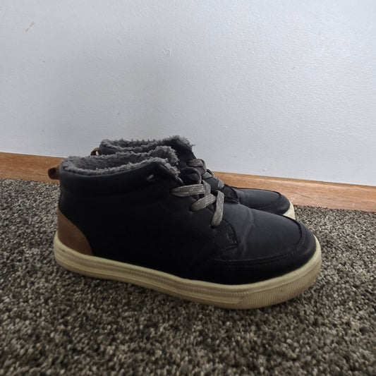 Oshkosh Shoes size  US 1