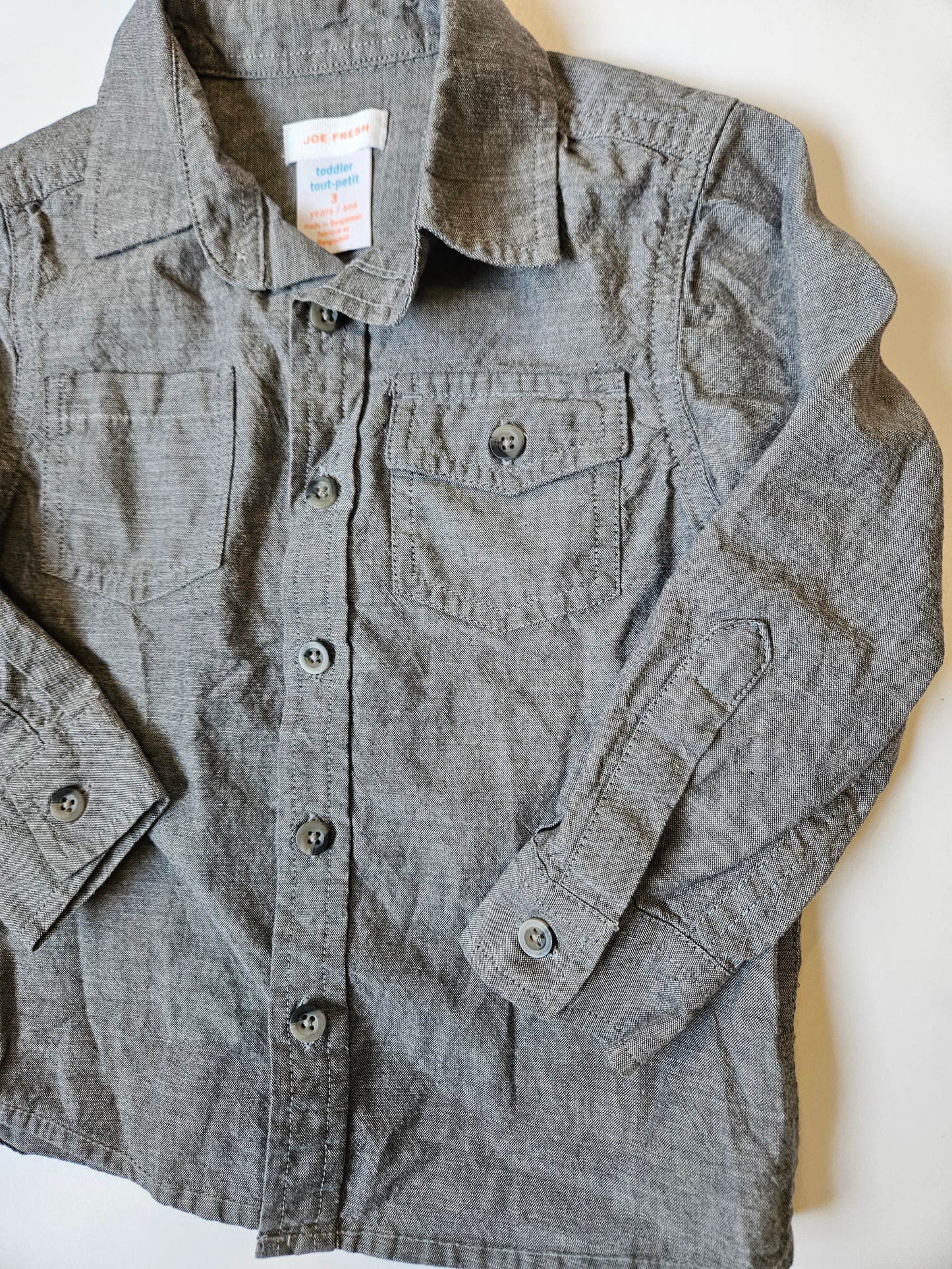 Joe Fresh grey button-up shirt size 3T