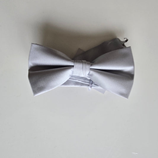 NWT Pale Grey Bow Tie