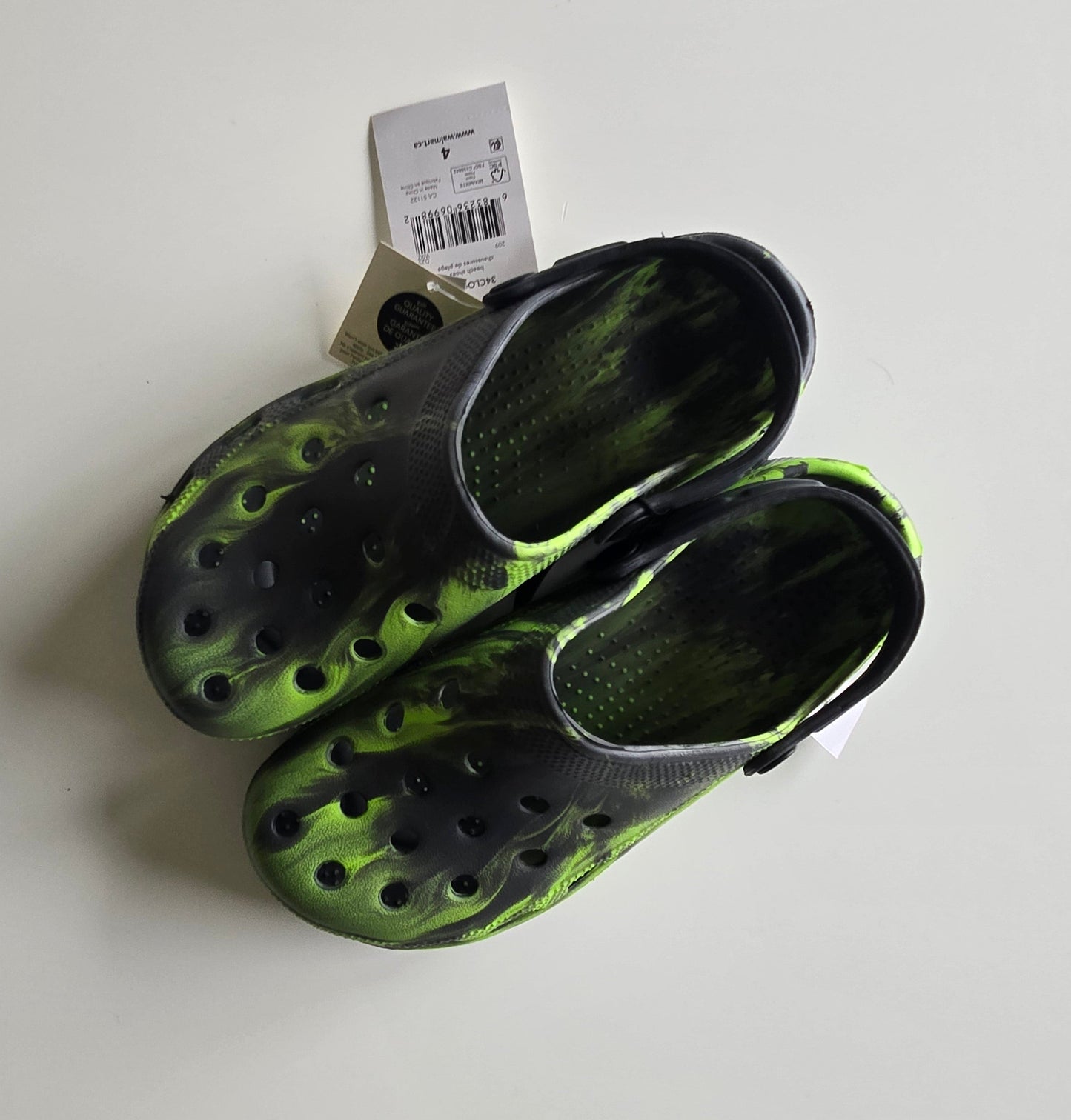 NWT George 4 Crocs