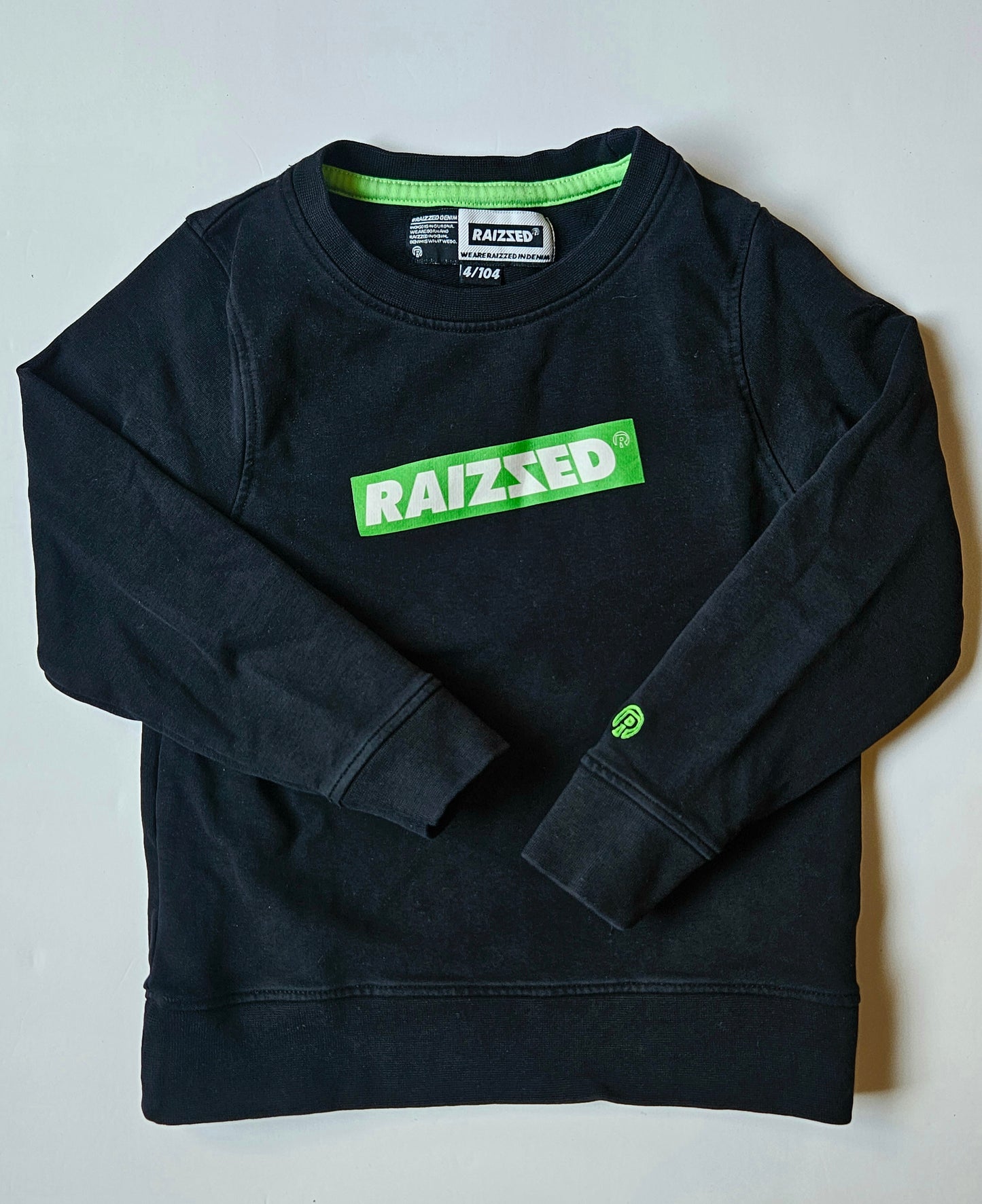 Raizzed black top size 4T