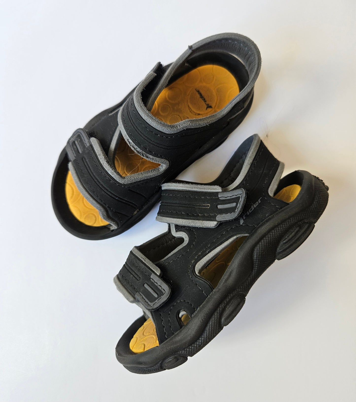 Rider sandals size US 7 (20/21)