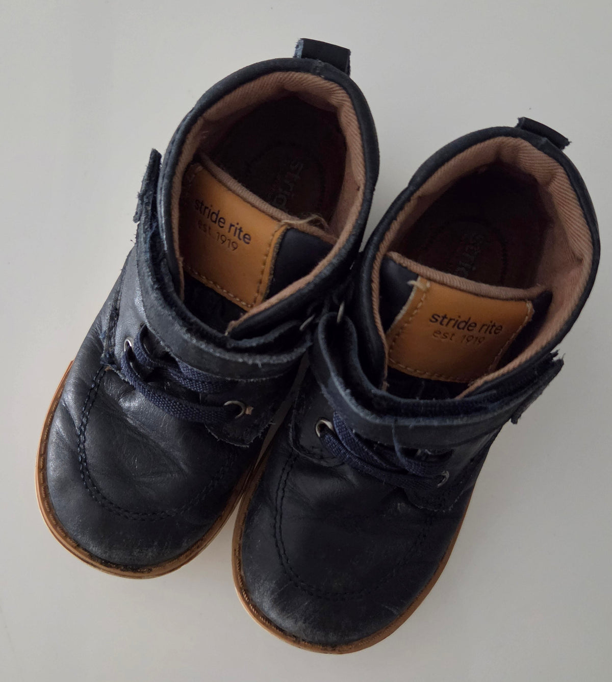 Stride Rite US 8 Leather Shoes *