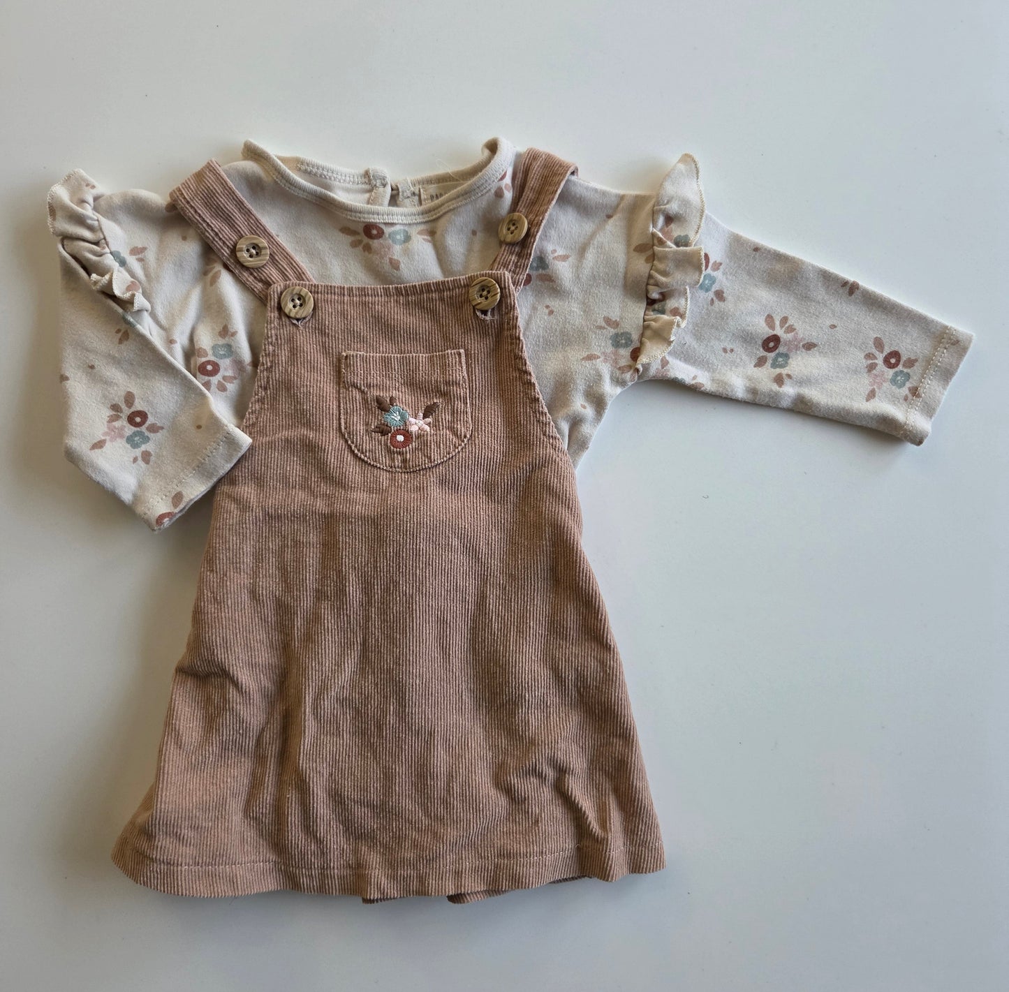Rabbit Bear Outfit 6-9 m *