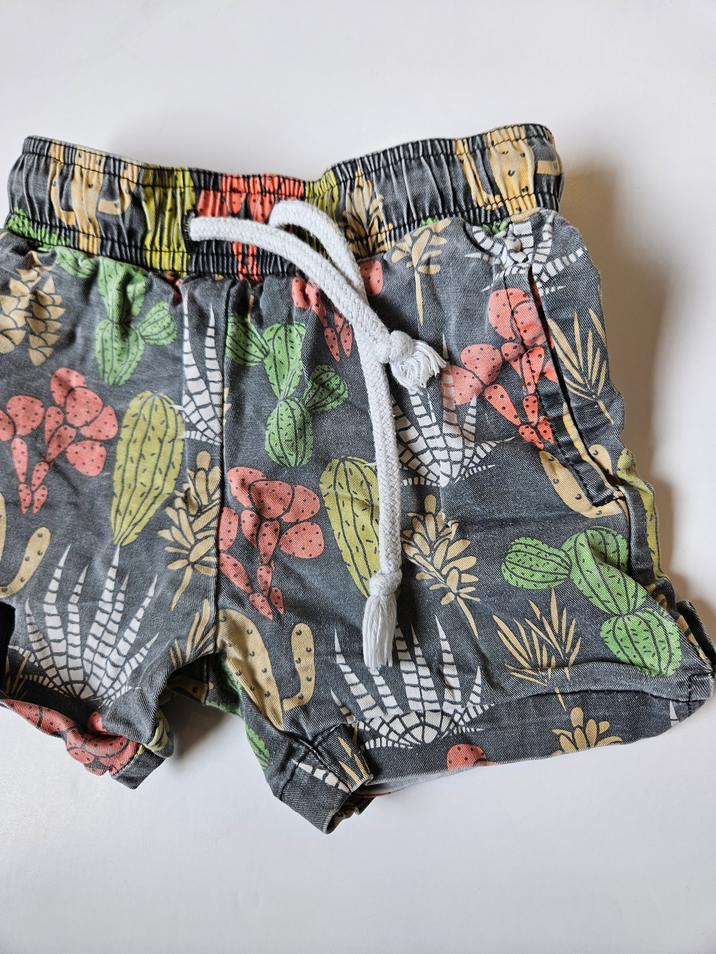 Radicool Dude tropical shorts size 1t