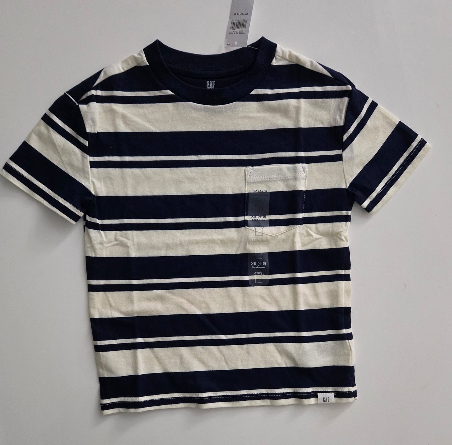 NWT Gap T-Shirt XS/ 4-5 year
