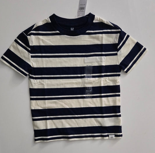 NWT Gap T-Shirt XS/ 4-5 year
