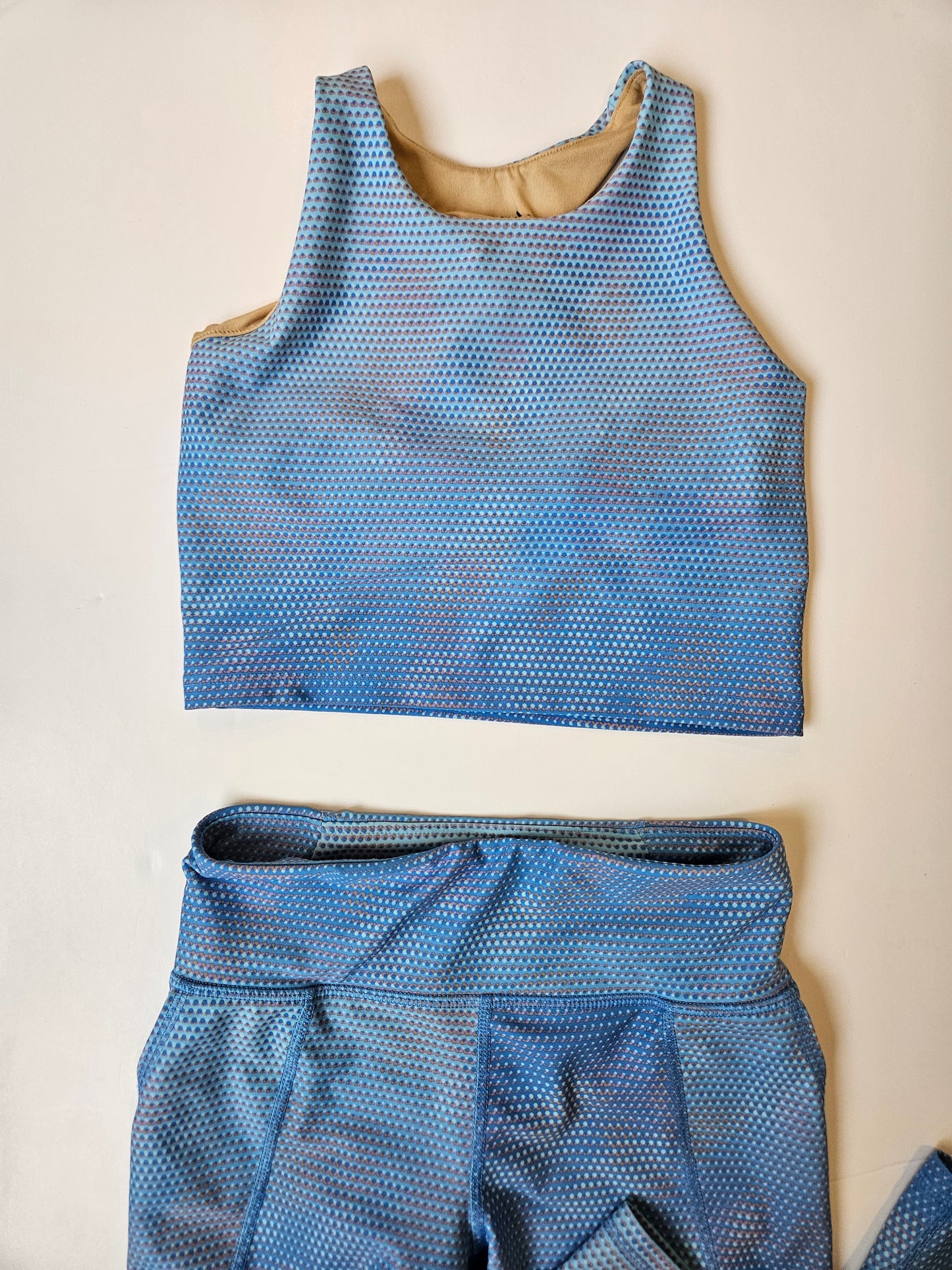 Old Navy Active two-piece set size M (8Y)