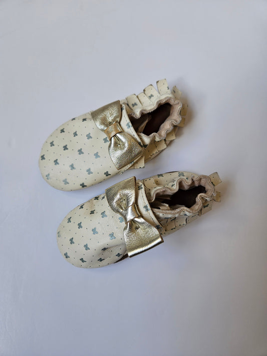 Butterfly Moccasins size 12 to 18m