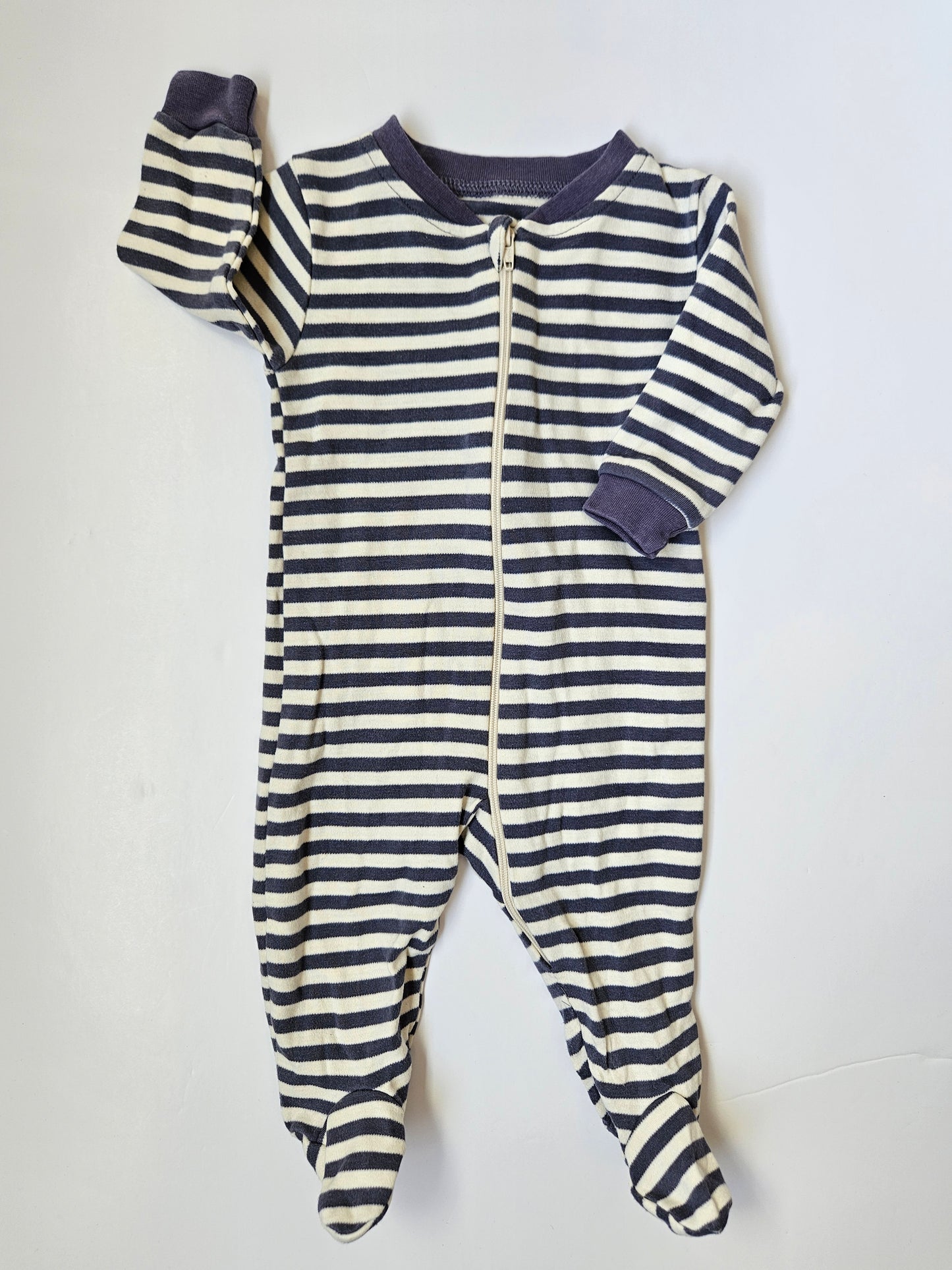 Snugabye striped organic cotton sleeper size 0 to 3 months