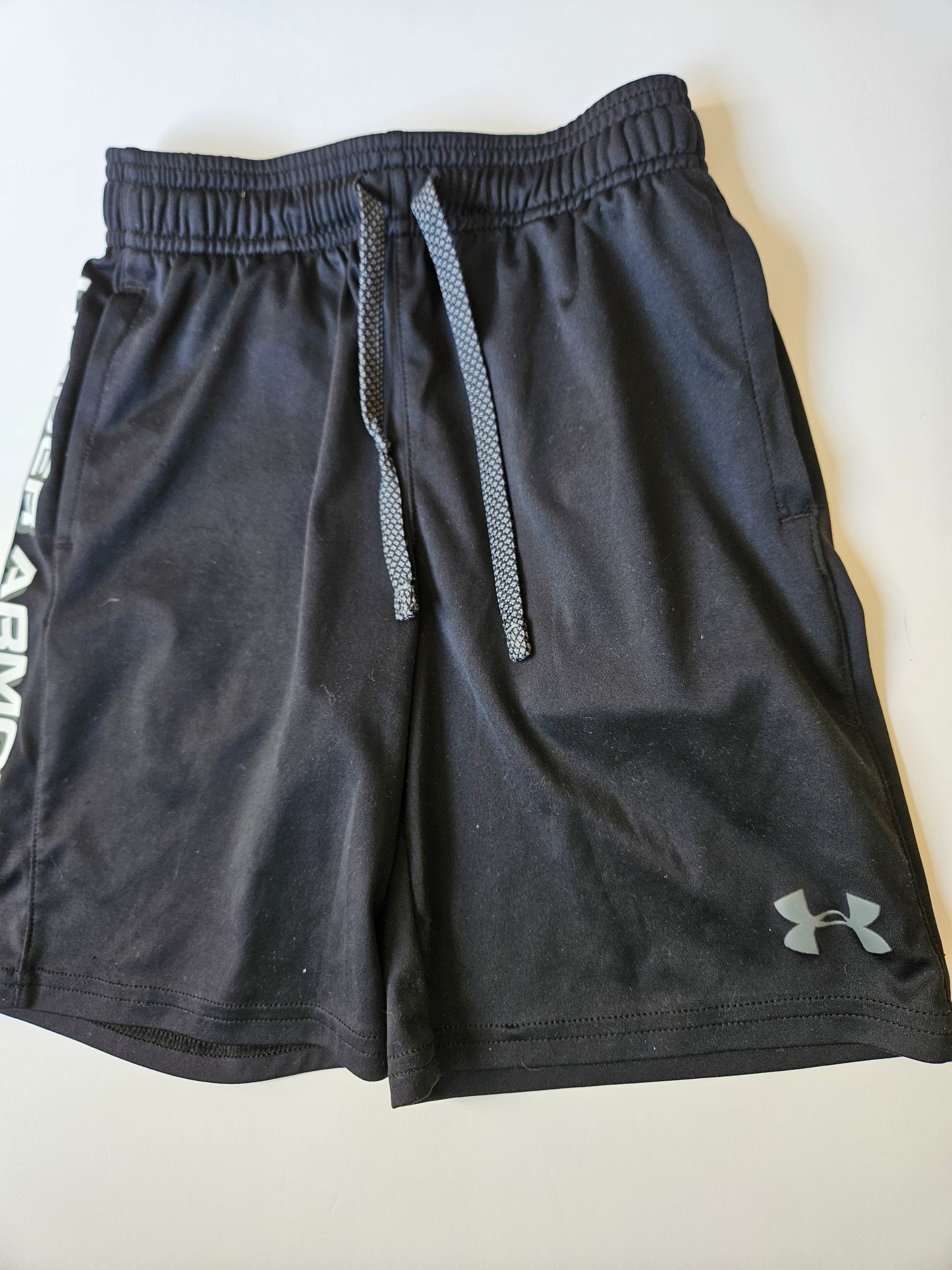 Under Armour black shorts size XS (7/8Y)