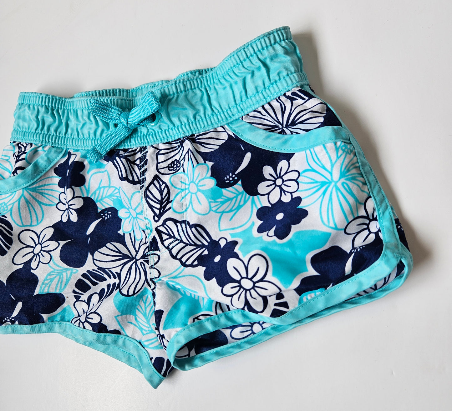 Joe Fresh floral shorts size 3Y