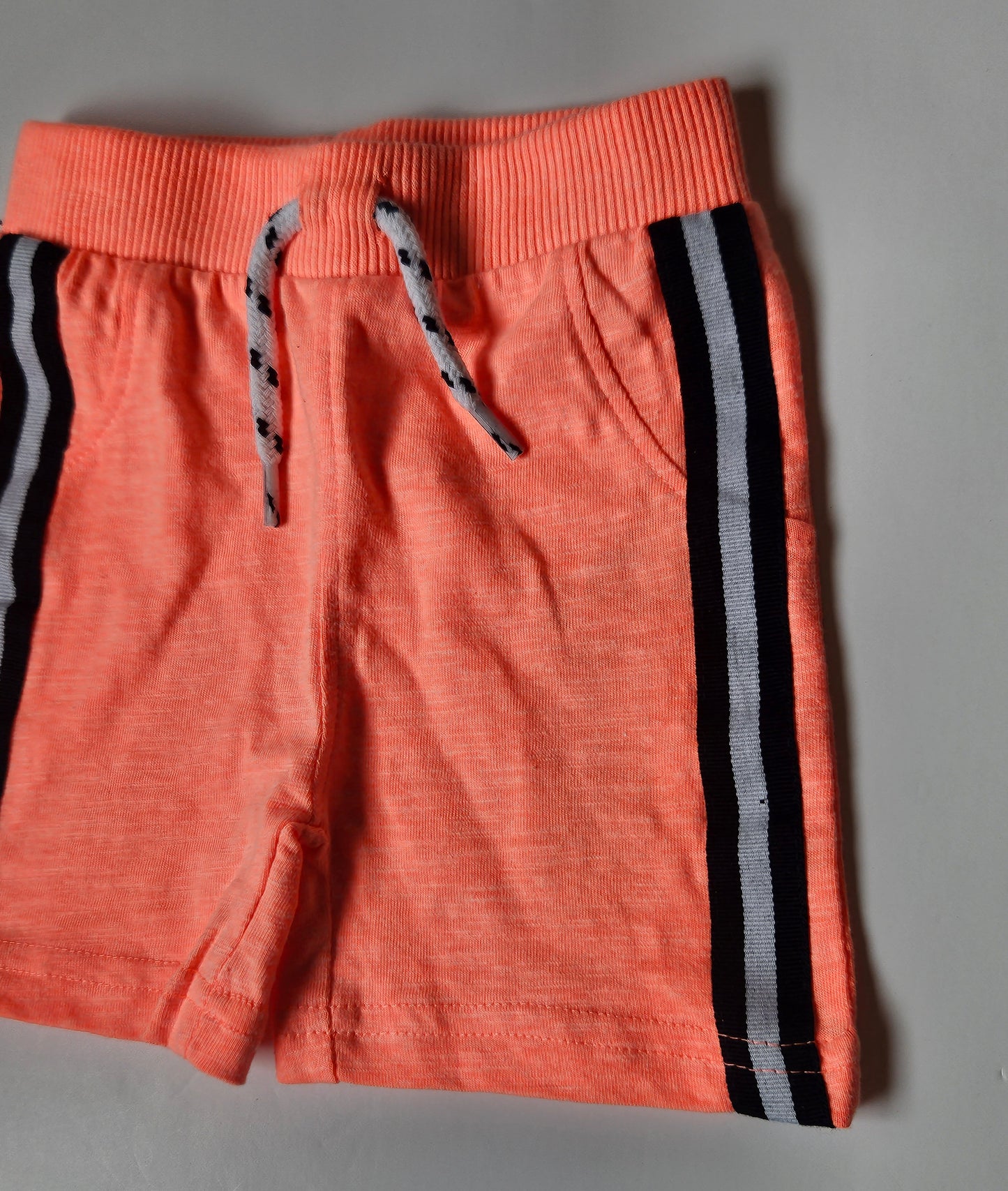 Dirkje salmon shorts size 68/6m