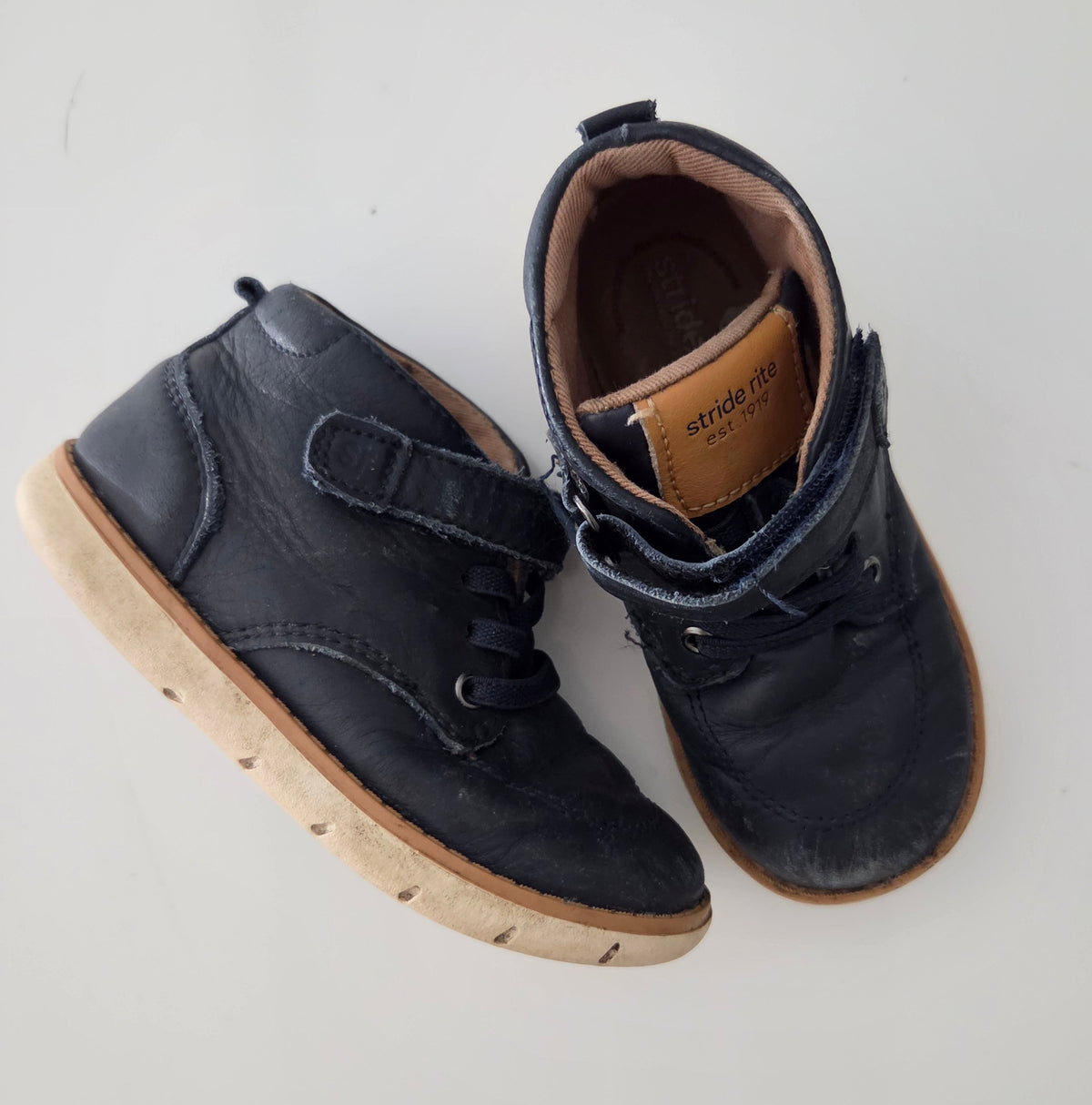 Stride Rite US 8 Leather Shoes *