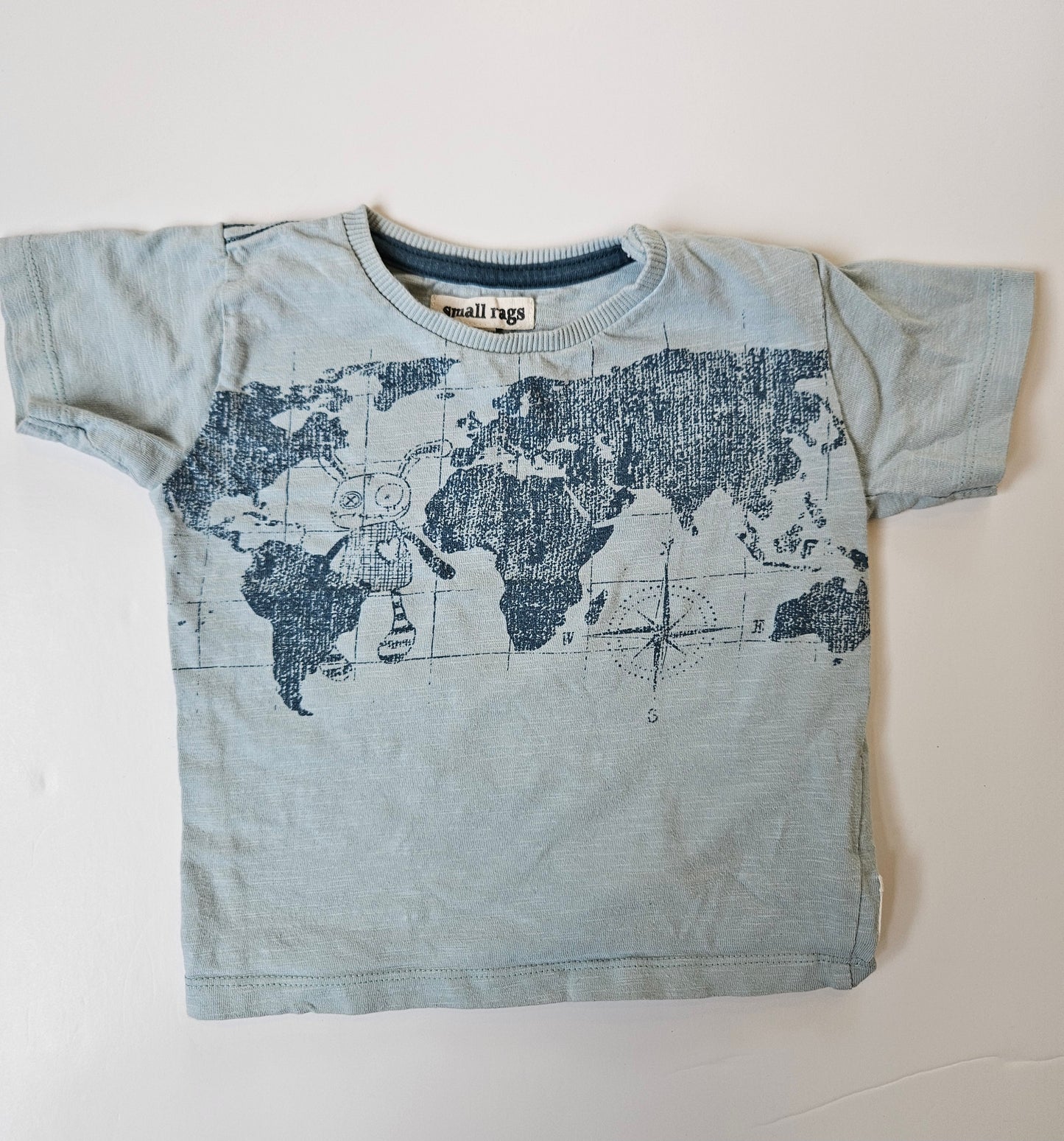 Small Rags ‘world’ shirt size 86 (12 to 18m)