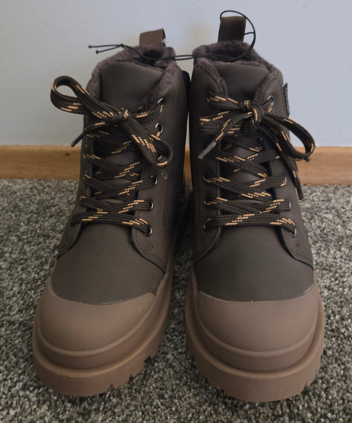 NWT H&M US2 Waterproof Boots