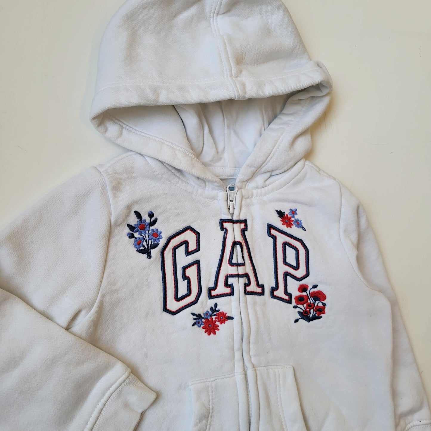 Baby Gap white hoodie 18 to 24m