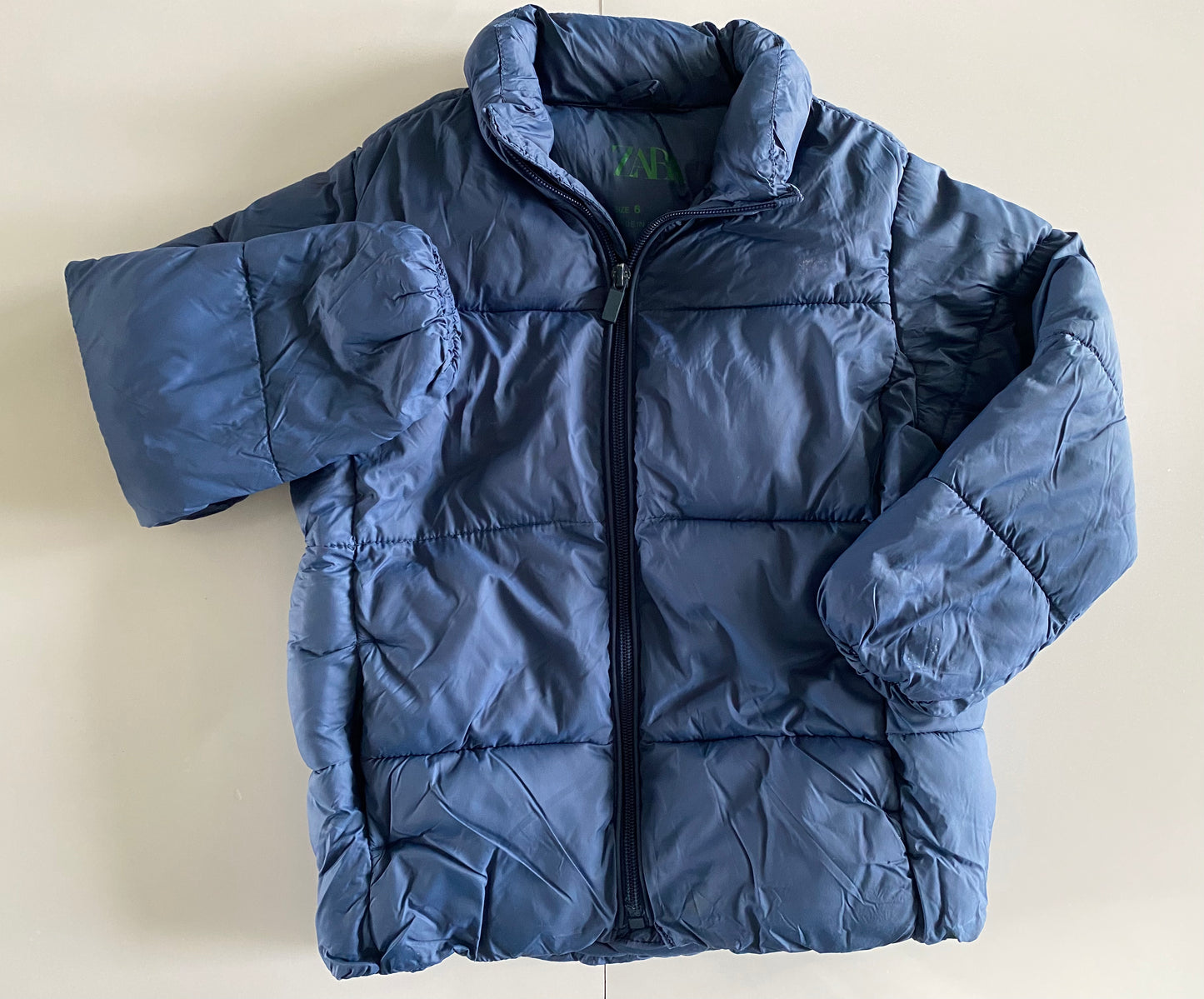 Zara puffer jacket 6T (fits small)